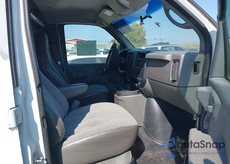 2007 Chevrolet Express Work Van from USA, damaged, VIN 1GCGG25V371130451